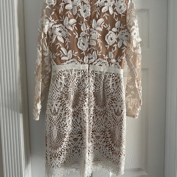 Monique Lhuillier Long Sleeve Lace Dress (Worn Once) - Picture 2 of 2